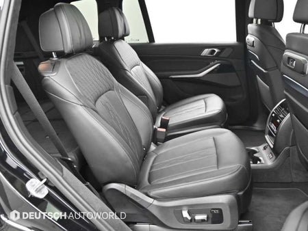 BMW X7 — photo 12
