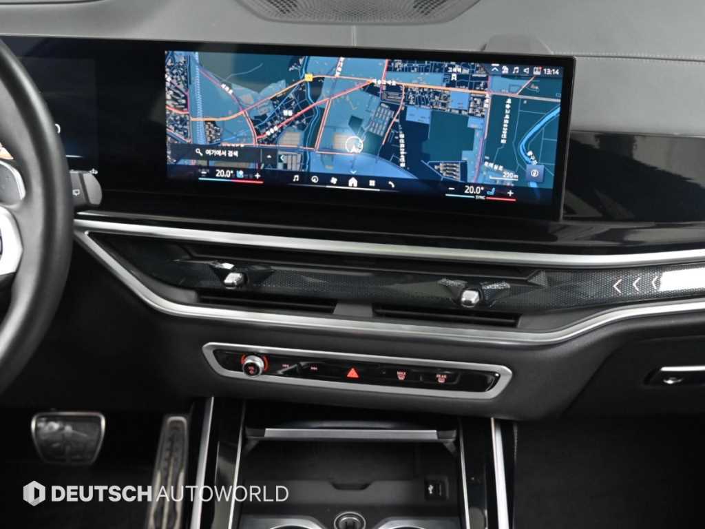 BMW X7 — photo 14