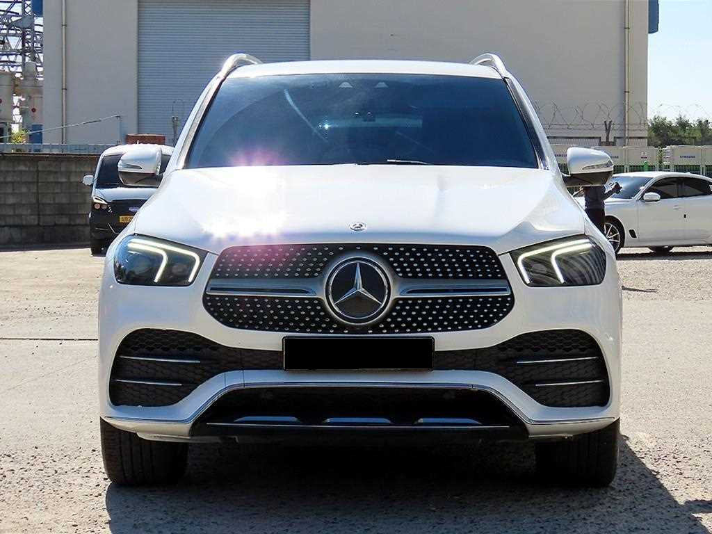 Mercedes-Benz GLE-Class — photo 01