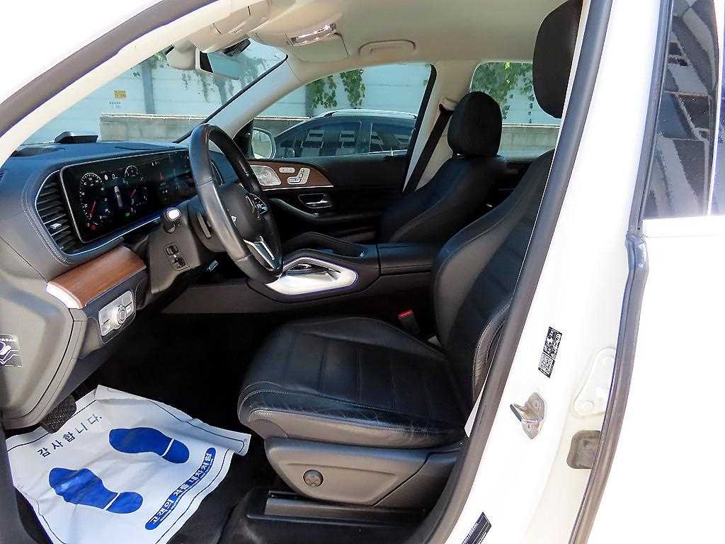 Mercedes-Benz GLE-Class — photo 05