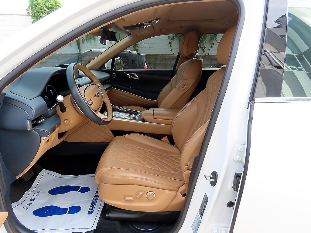 Genesis GV80 — photo 05