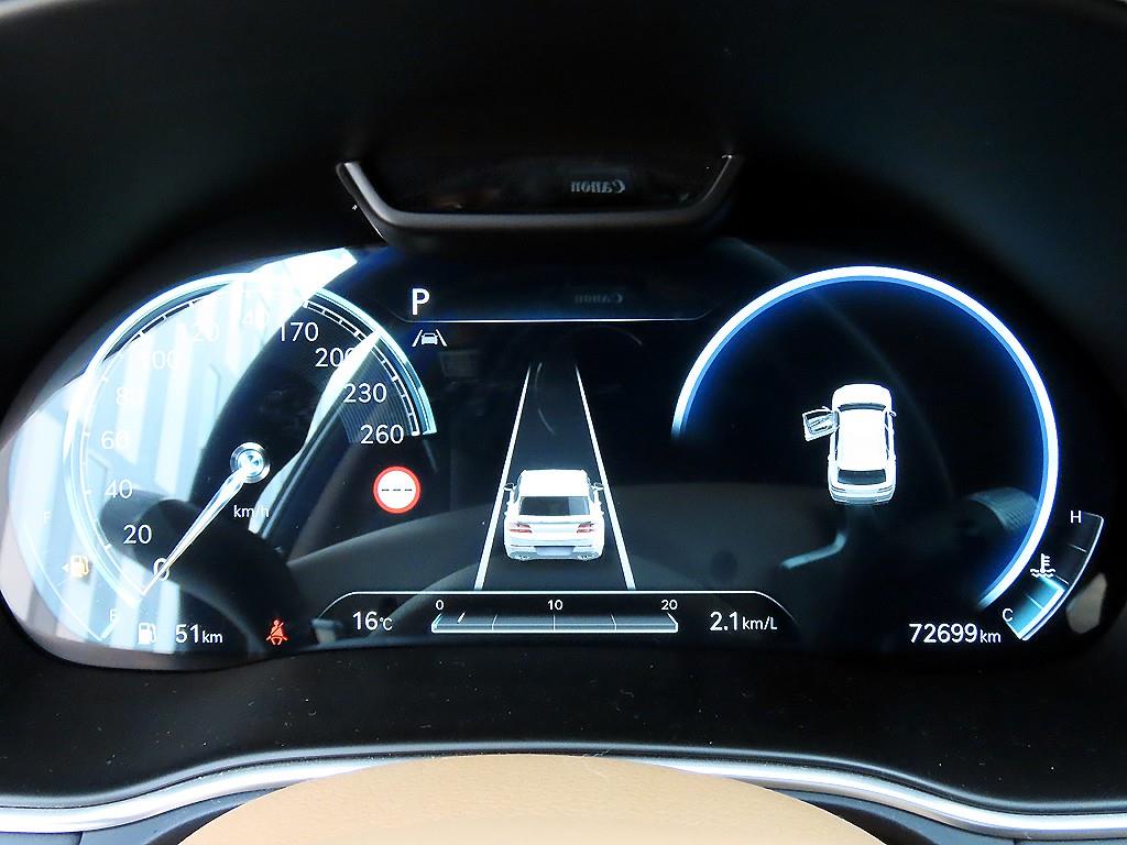 Genesis GV80 — photo 09