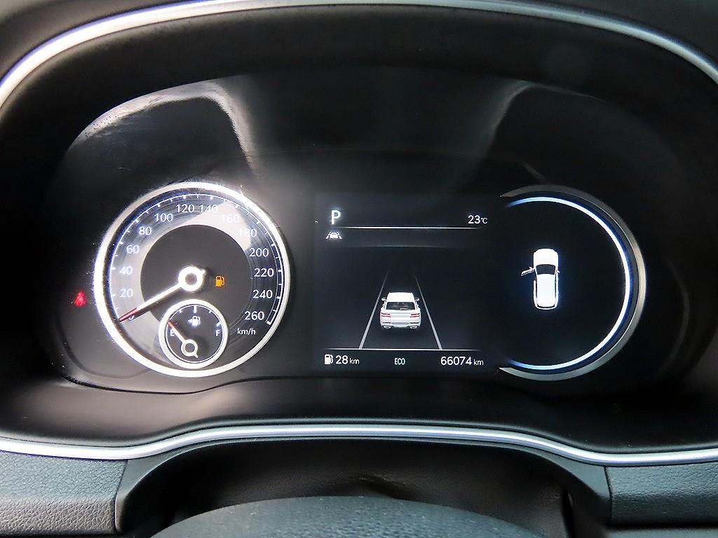 Genesis GV80 — photo 09