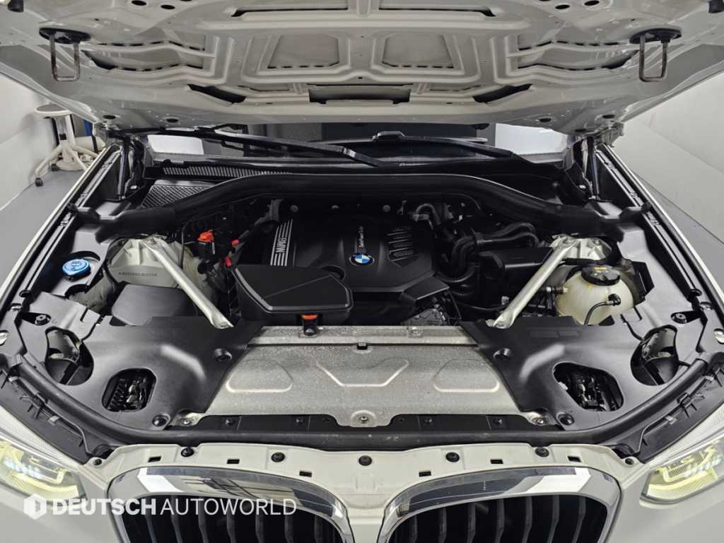 BMW X4 — photo 06