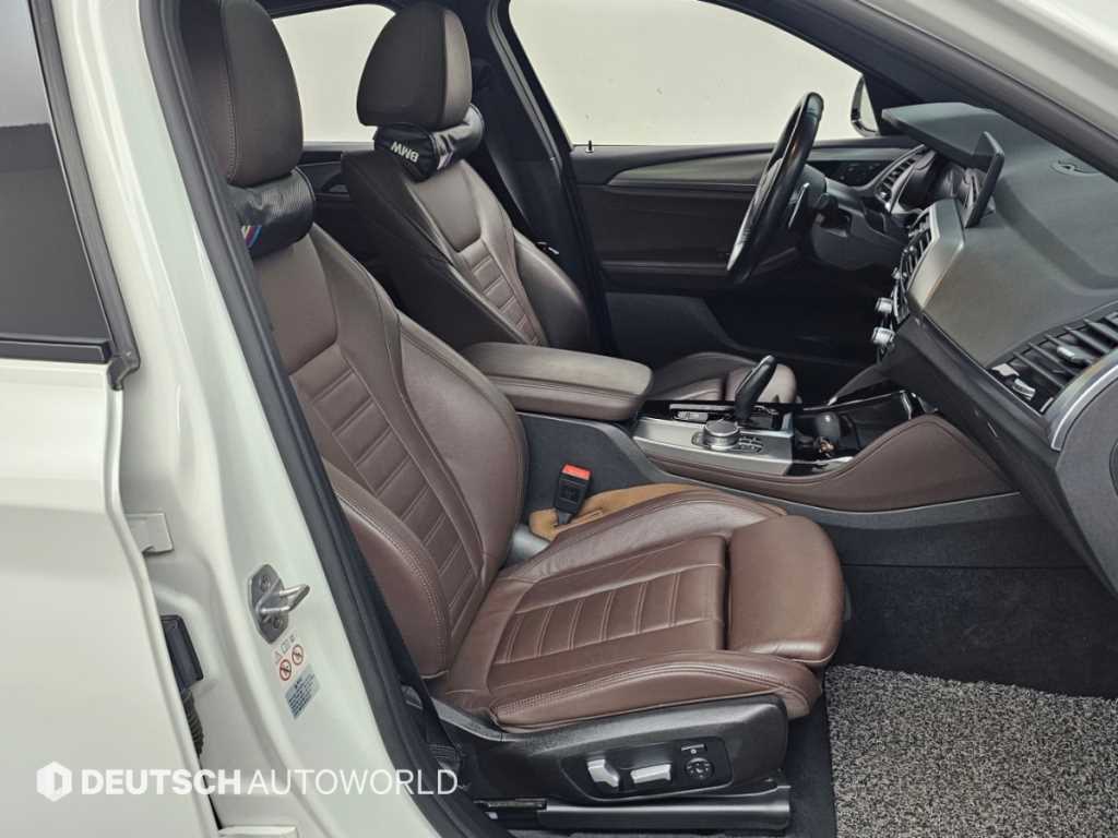 BMW X4 — photo 10