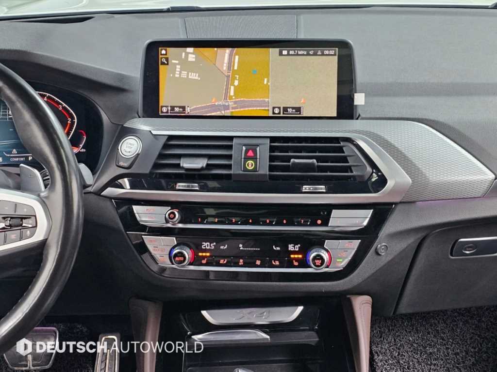 BMW X4 — photo 14