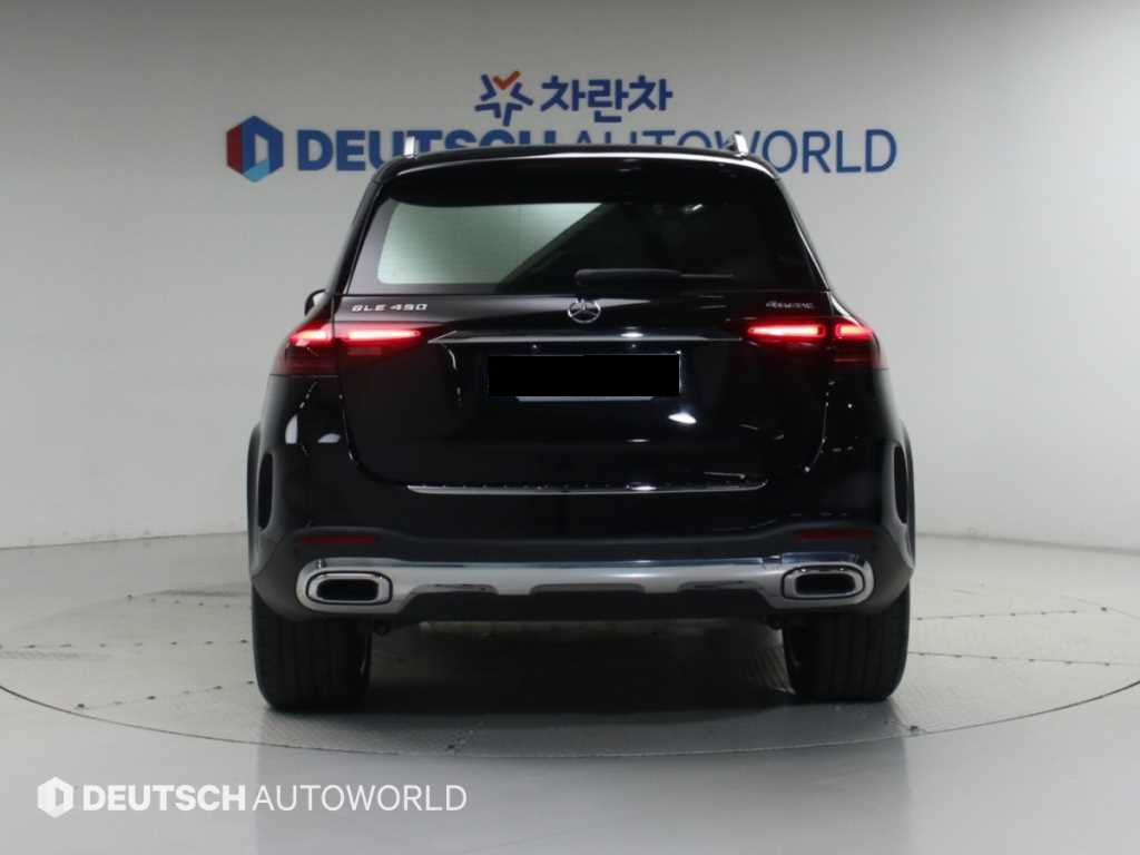 Mercedes-Benz GLE-Class — photo 04