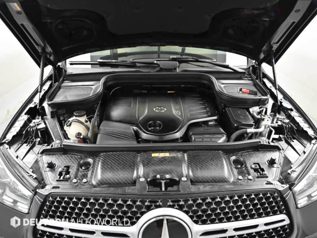 Mercedes-Benz GLE-Class — photo 06