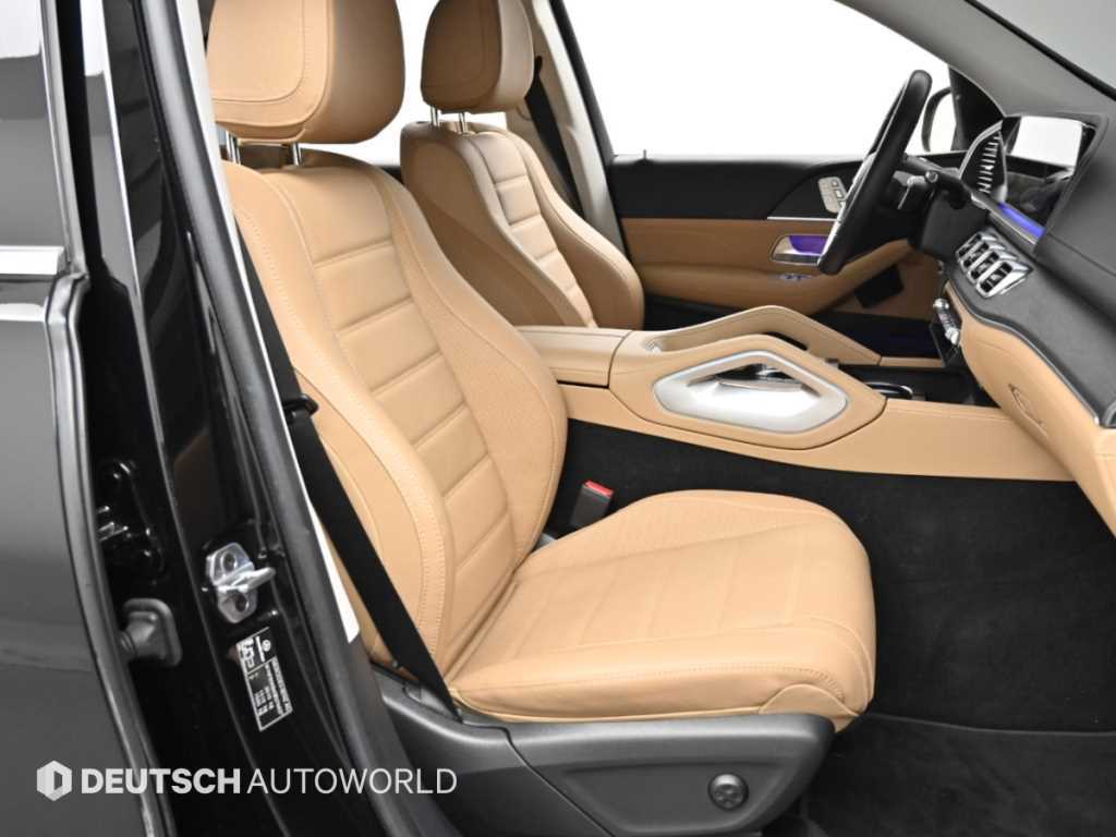 Mercedes-Benz GLE-Class — photo 10