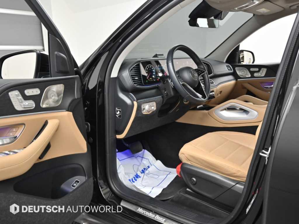 Mercedes-Benz GLE-Class — photo 11