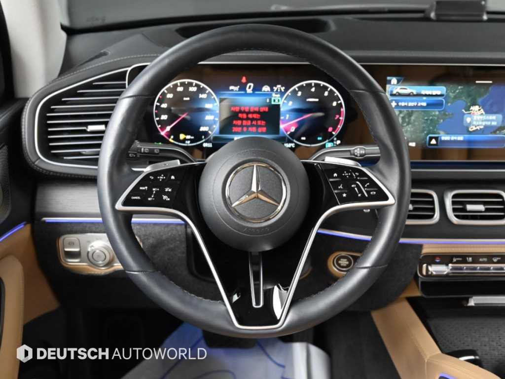 Mercedes-Benz GLE-Class — photo 13