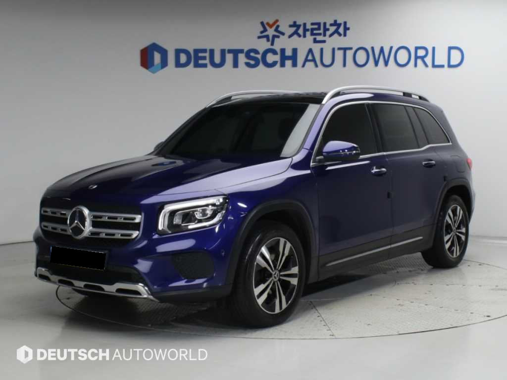 Mercedes-Benz GLB-Class — photo 01