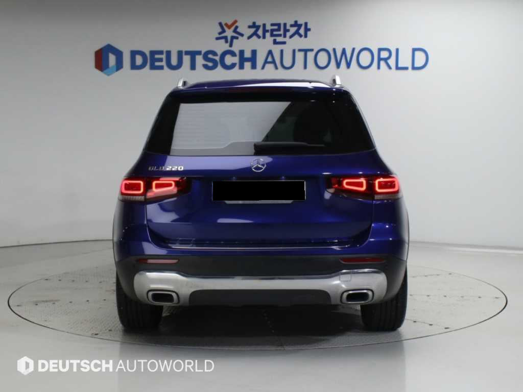 Mercedes-Benz GLB-Class — photo 04