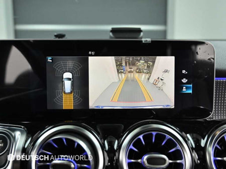 Mercedes-Benz GLB-Class — photo 15