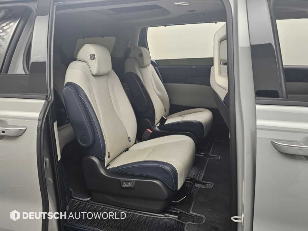 Kia Carnival — photo 12