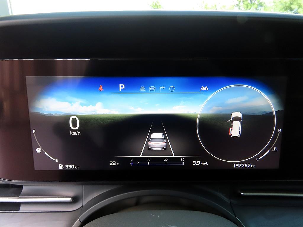 Kia Carnival — photo 09