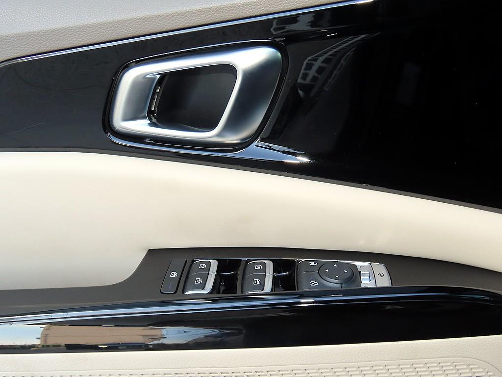 Kia Carnival — photo 11