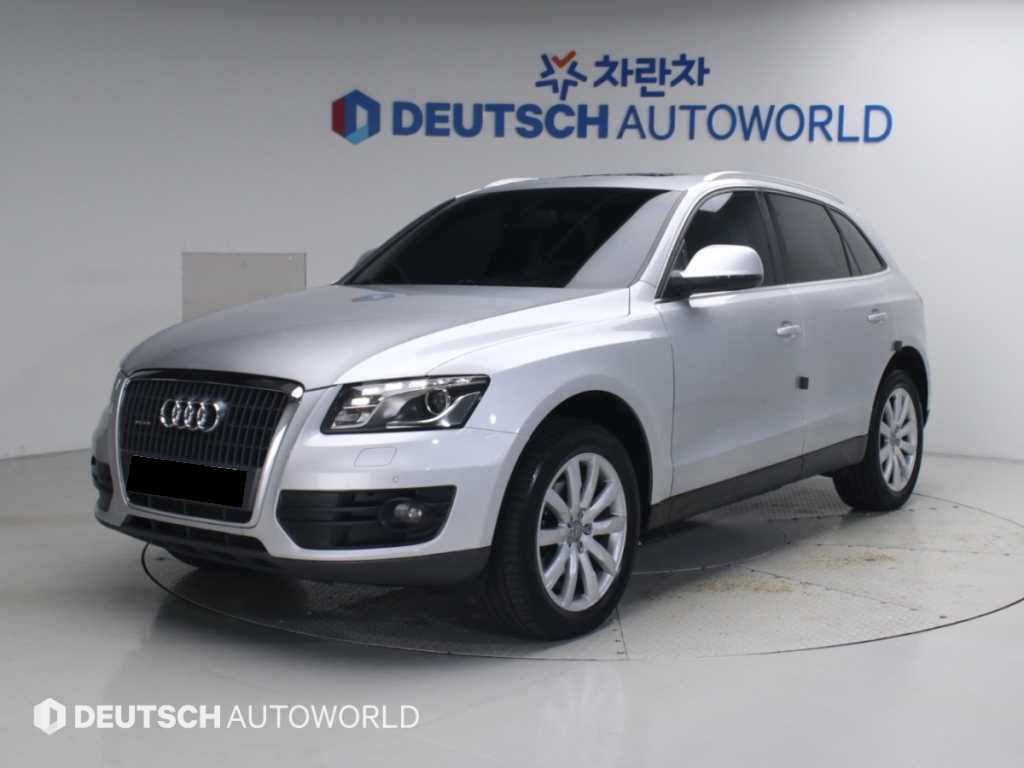Audi Q5 — photo 01