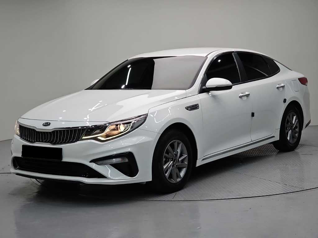 Kia K5 — photo 01