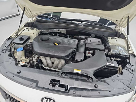 Kia K5 — photo 05