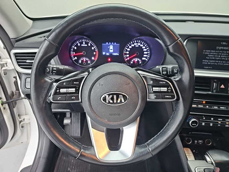 Kia K5 — photo 09