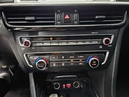 Kia K5 — photo 10