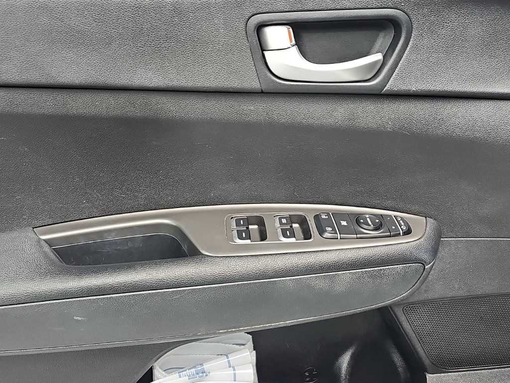 Kia K5 — photo 15