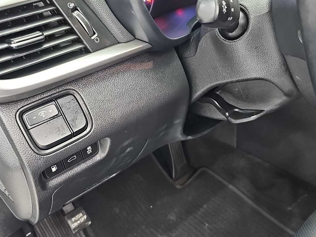 Kia K5 — photo 16