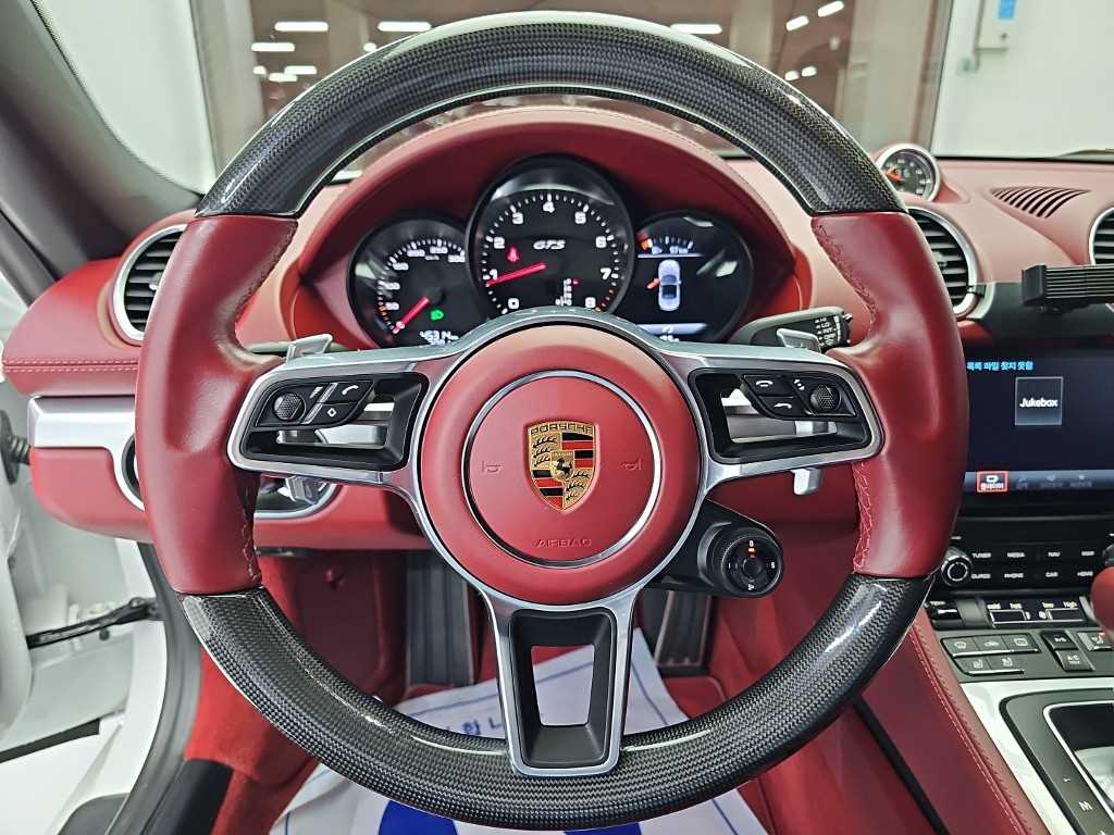 Porsche 718 — photo 09