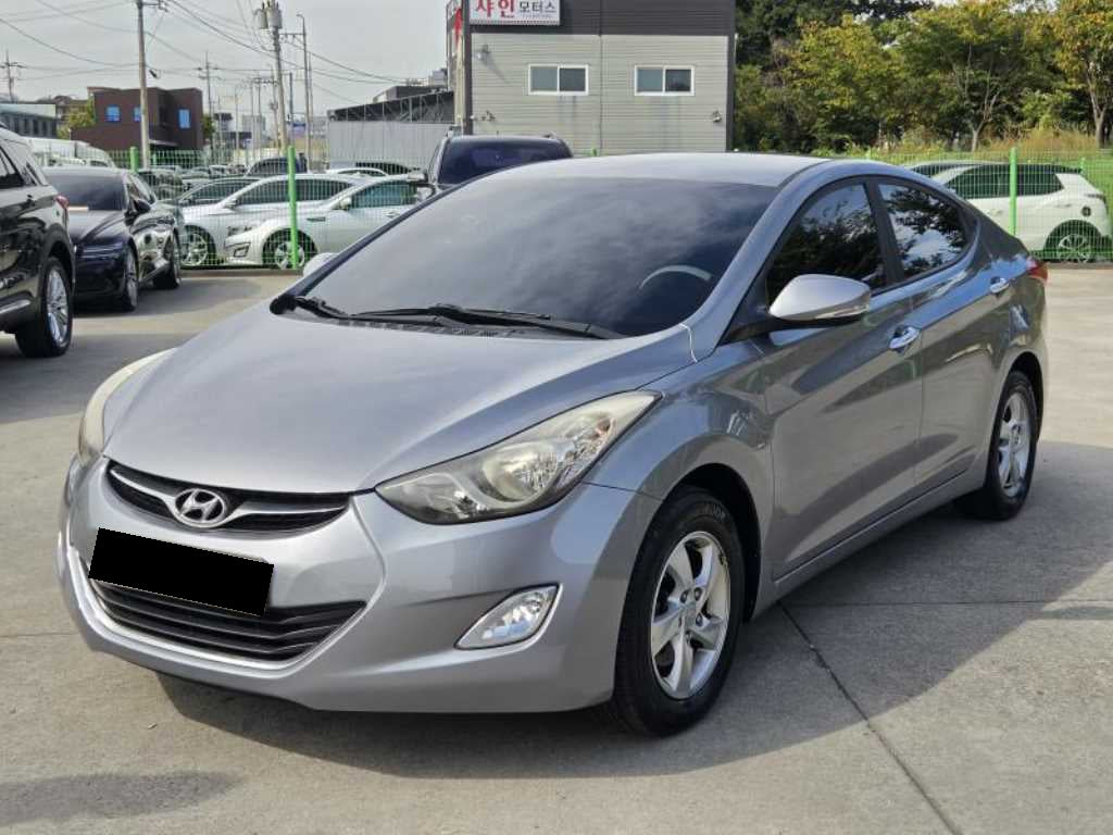 Hyundai Avante — photo 01