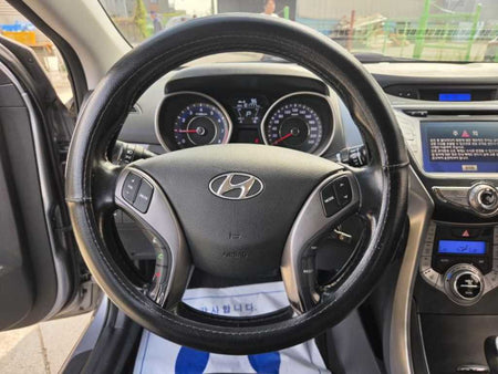 Hyundai Avante — photo 10