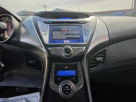 Hyundai Avante — photo 11