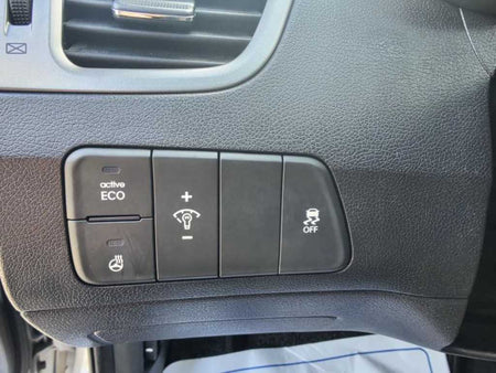 Hyundai Avante — photo 13