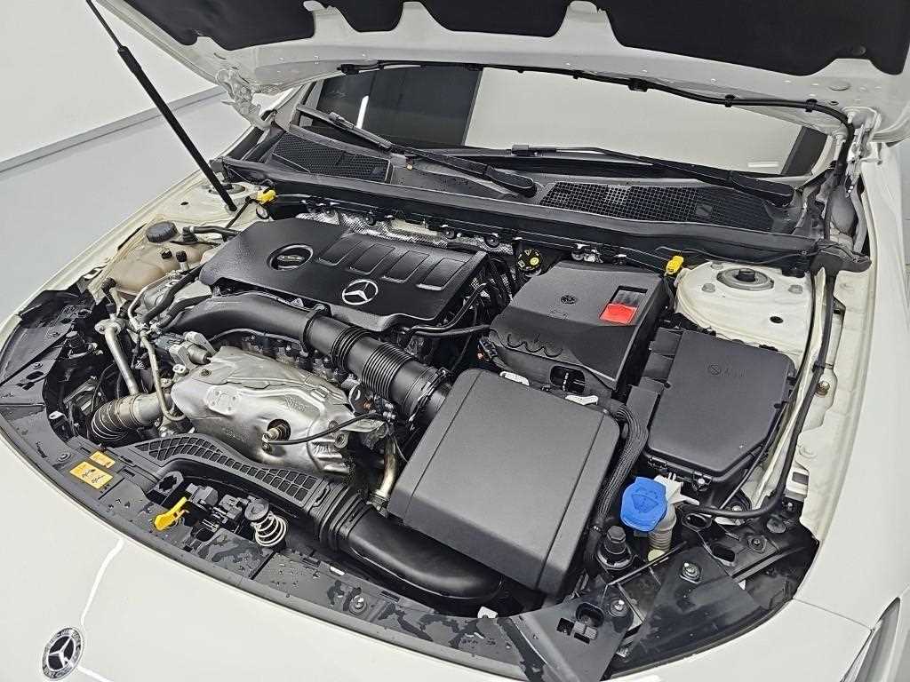 Mercedes-Benz CLA-Class — photo 04