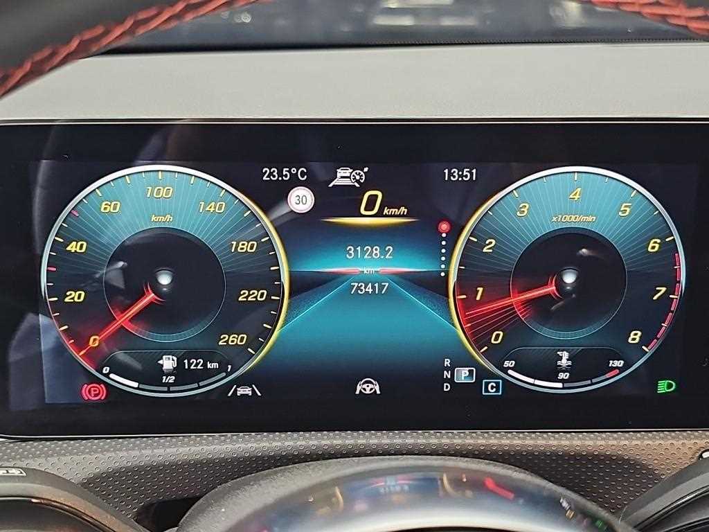 Mercedes-Benz CLA-Class — photo 05