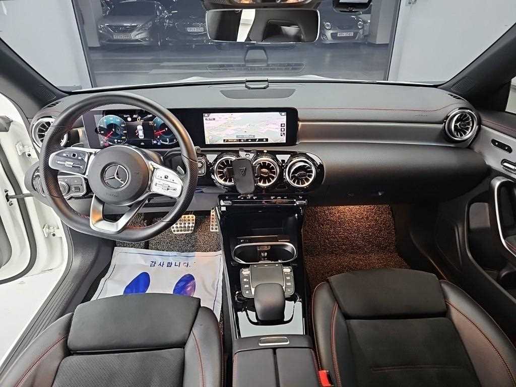 Mercedes-Benz CLA-Class — photo 06