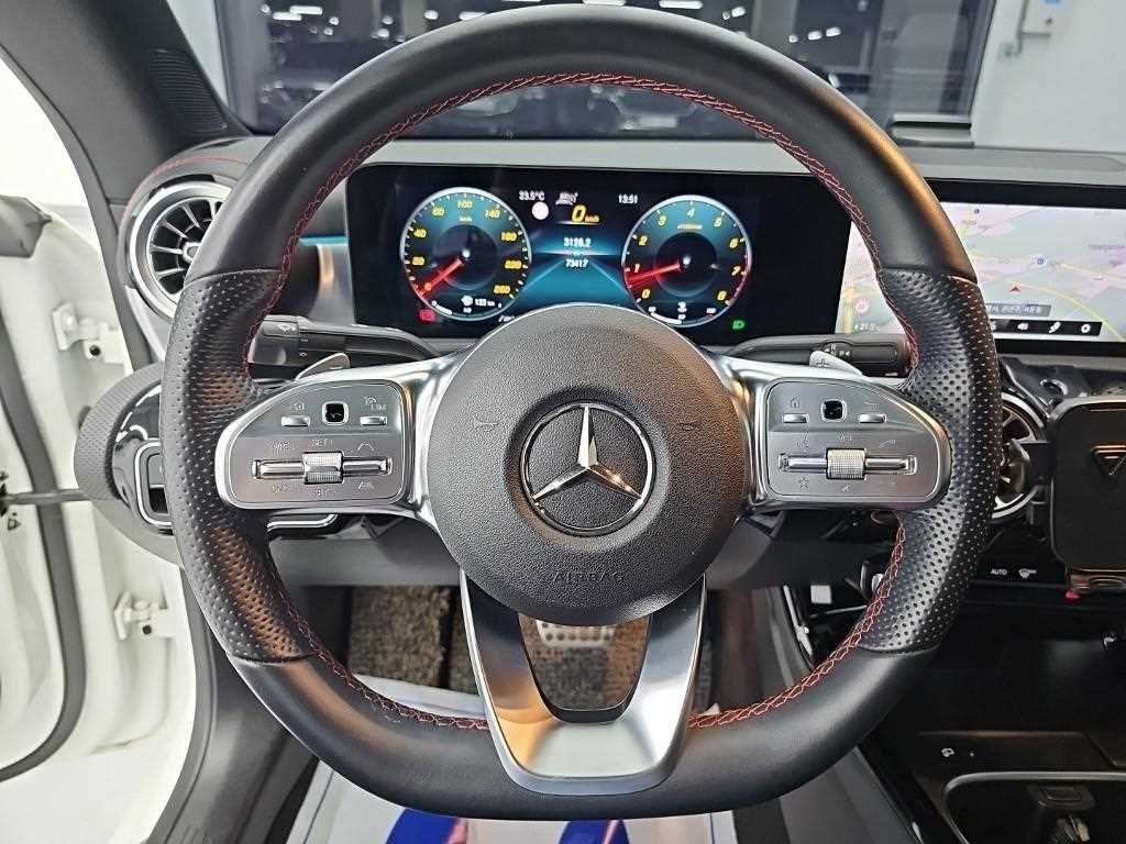 Mercedes-Benz CLA-Class — photo 08