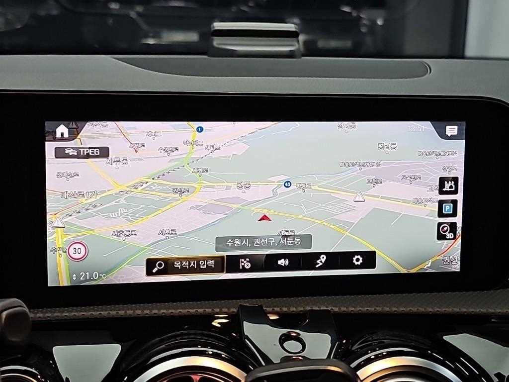 Mercedes-Benz CLA-Class — photo 13