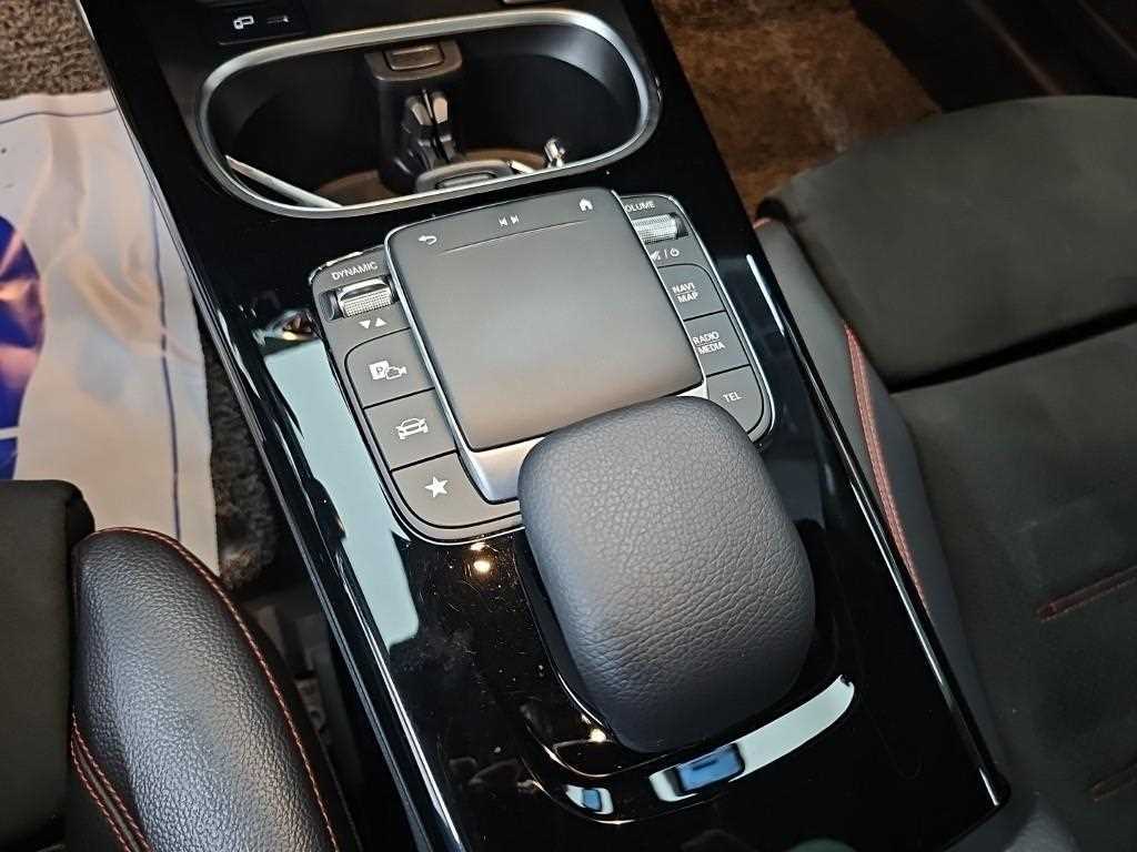 Mercedes-Benz CLA-Class — photo 15