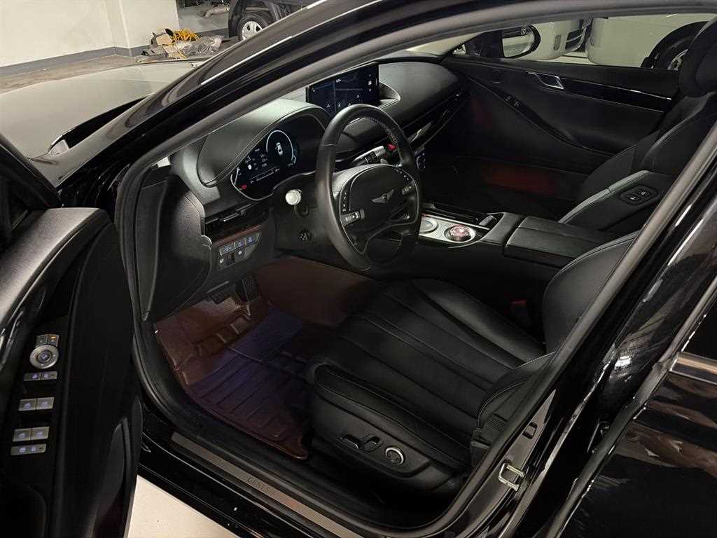 Genesis G80 — photo 05