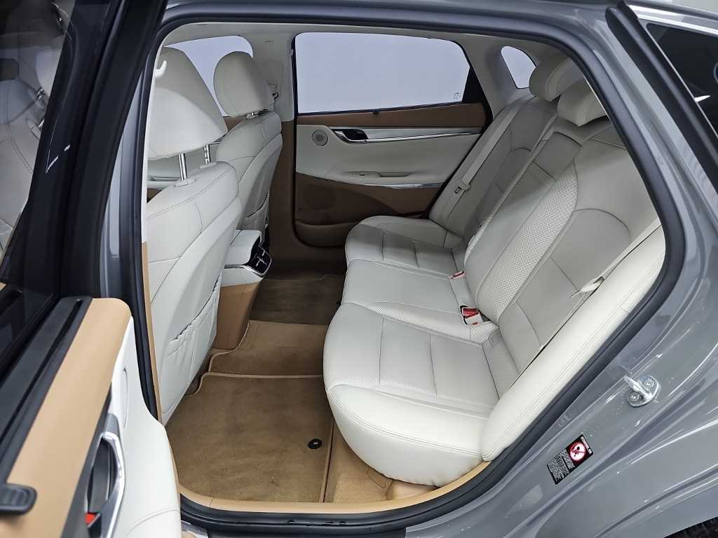 Hyundai Grandeur — photo 12