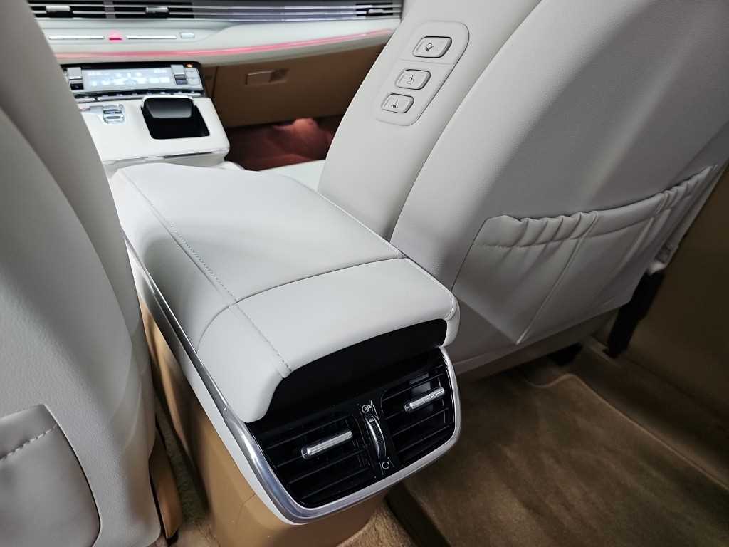 Hyundai Grandeur — photo 14