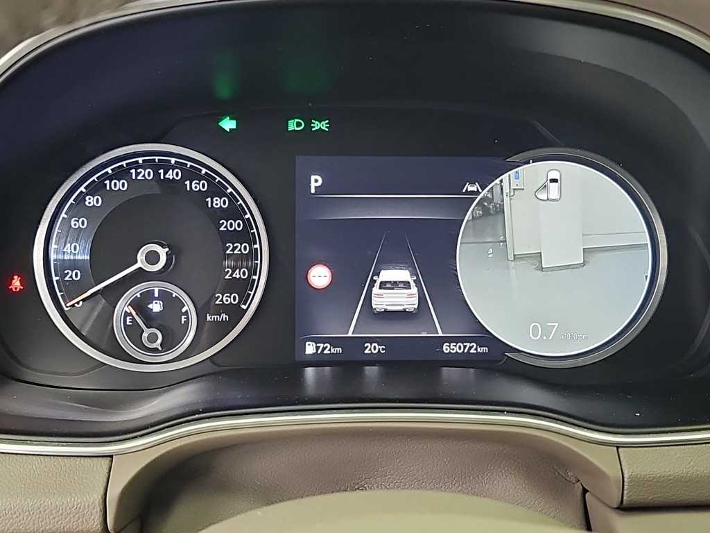 Genesis GV80 — photo 06