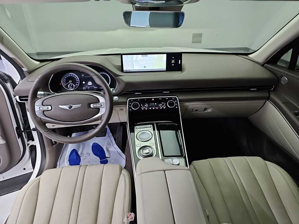 Genesis GV80 — photo 07