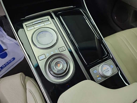 Genesis GV80 — photo 08