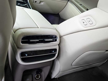 Genesis GV80 — photo 13