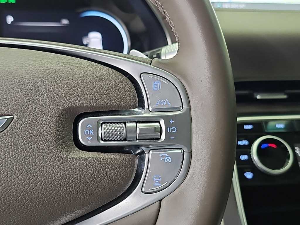 Genesis GV80 — photo 17