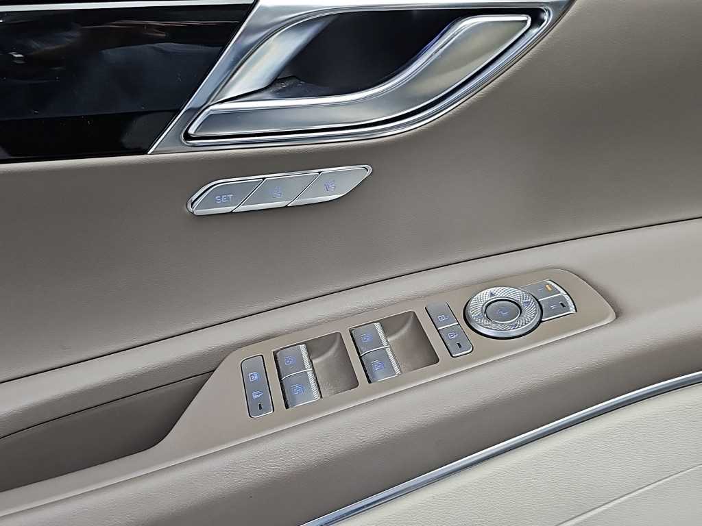 Genesis GV80 — photo 19