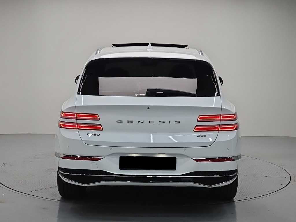 Genesis GV80 — photo 03