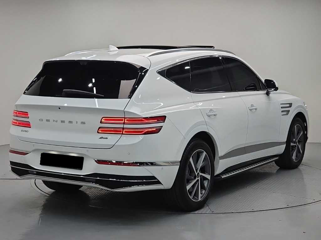 Genesis GV80 — photo 04